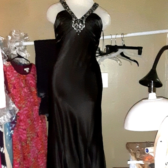 Black Prom Dress - Picture 2 of 13